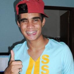 A vida é uma longa lição de humildade.