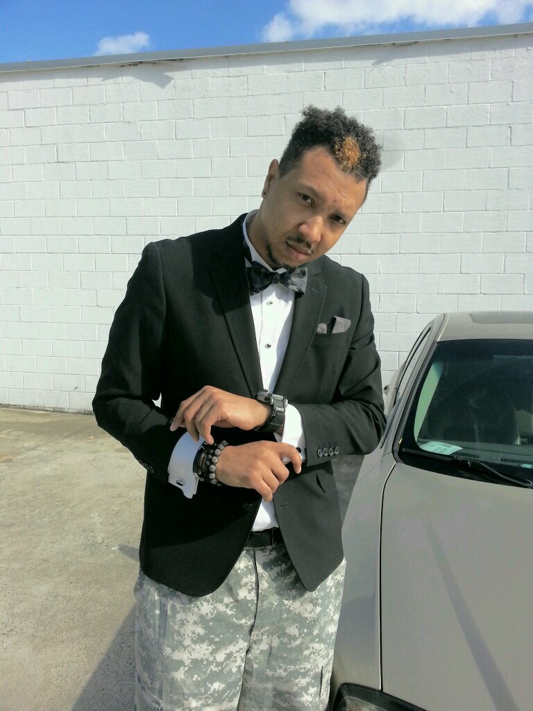Clinical Neuromuscular Rehab Therapy. Creator of all things dope. 6'5 Too Big For A Bugatti.  #undefeated ⛽️⛽️⛽️👑♌️ 🦁💆🏽‍♀️💈📘📷 🎶🎧 🐢i/G\i