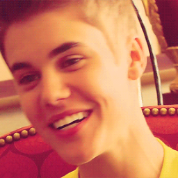 Hi♥I love @justinbieber ,is my HERO,is my dreams♥He is the Best♥,Follow me please:( #BELIEVE ♥ Amo a @matthunter123 :( Sigueme porfavor ♥