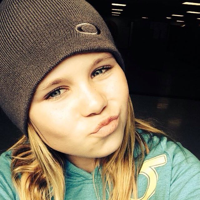 Im loving life... I am a rugby/snowboarder and i love when people follow me cause then i can follow you back:) Follow me on instagram (Rugbygirl87)..XD