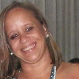 Angélica Maria uma pessoa que ri quando deve chorar e não vive apenas , aguenta!!!!!