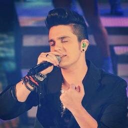 Eu não tenho palavras pra descrever o que sinto por você. Você é meu sonho; eu daria o mundo só pra ti ter e para te ver. eu te amo! @luansantana