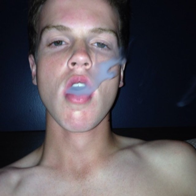 I smoke kush hahahhaa