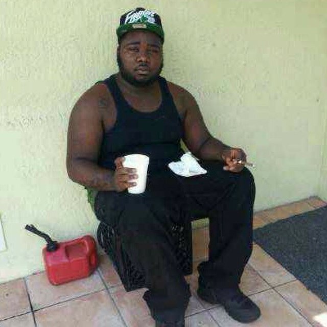 Ig @QWELLEWQ
#FUNNYFATBOY
 #WHOOP
LOYALTY OVER ROYALTY