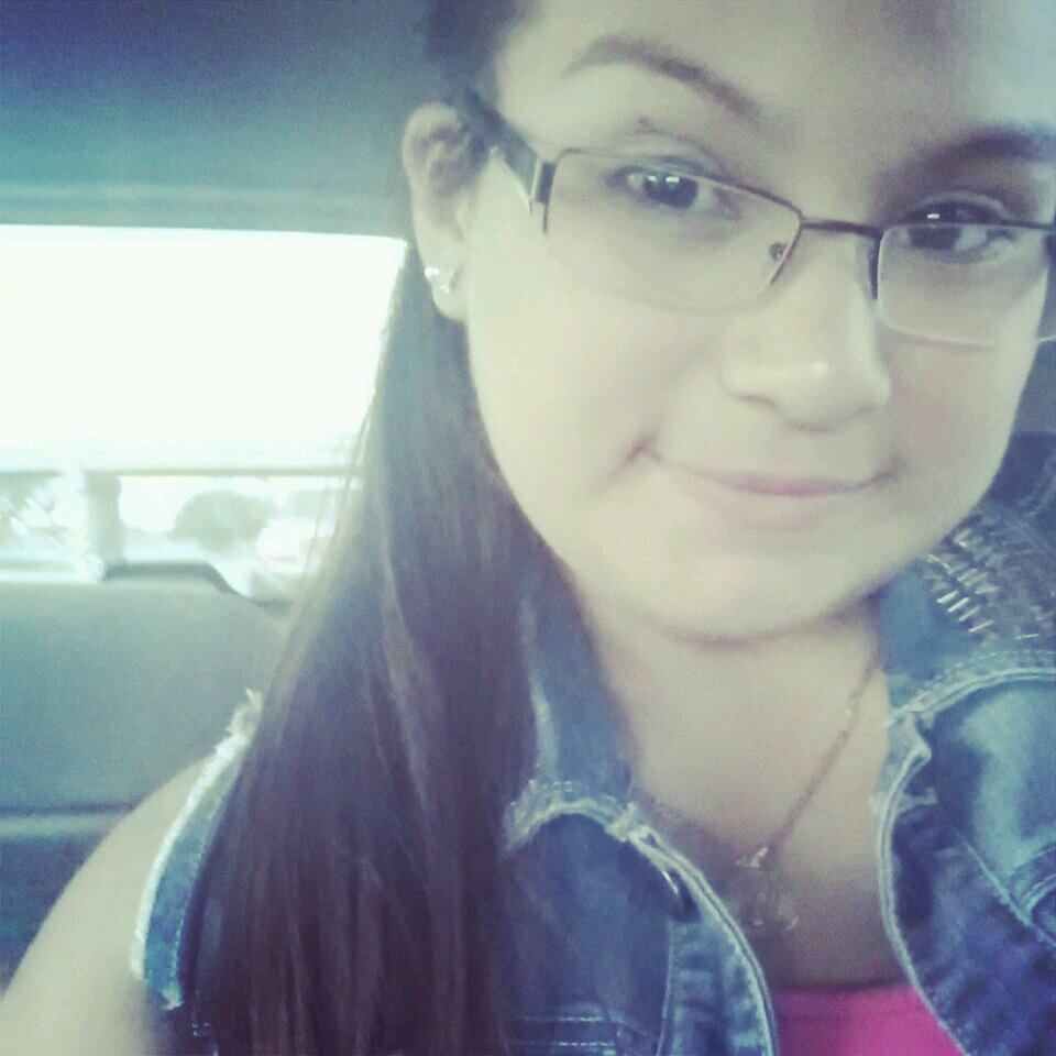 softball《volleyball《♥ my mains!! follow me and ill follow back!:*