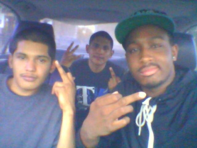 Too_Real_Jay74's profile picture. 18. got big dreams to make big money fwm..
