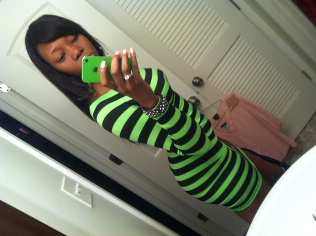 21 love money I work hard I don't except hand outs blessed and single small town girl  and love  cooking