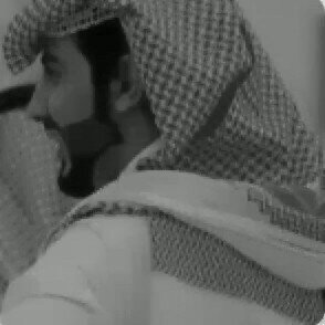 تويتر عالم مزيف فـ الغالبيہ يدعون المثاليہ إلامن رحم الله ، إذا خانتك قيم المبادئ فـ حاول ان لا تخونك قيم الرجولٓـہ .*!متذوق لـ آلشعر،،