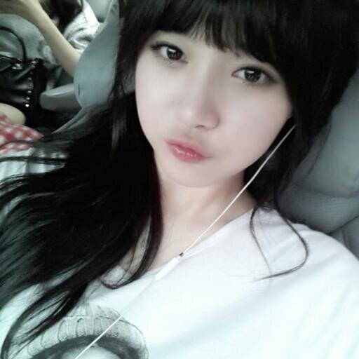 김아영 ㅡ 1992。GirlsDa[yura] sexy cutie calm rapper #ELFSquad