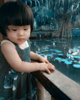 Cinta itu harus  KITA  sendiri yang memilih bukan paksaan dari oramg lain dan teman ... ♥