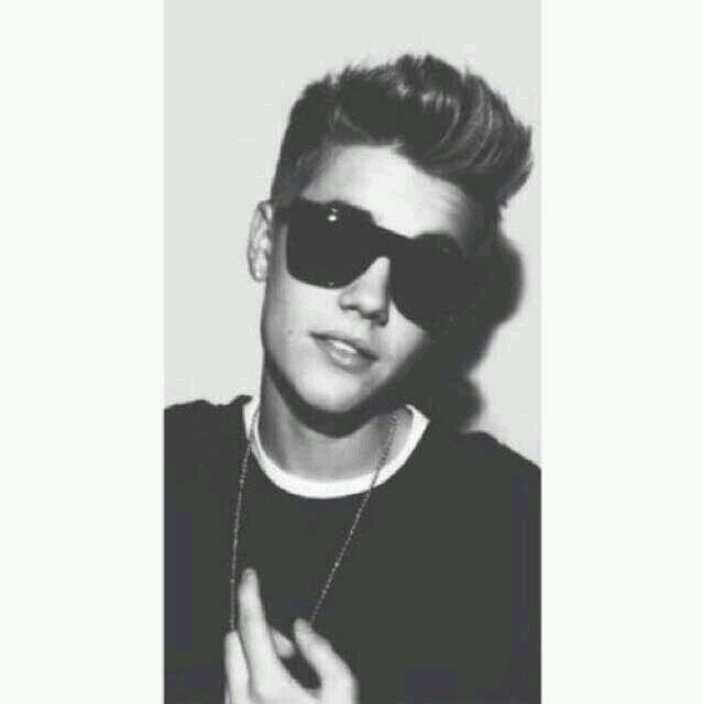 @Justinbieber is my idol, He is amazing. My the best day of my life 08/05/13 #believe concert. I really hope Justin follows me. Born a human, die a belieber☺♥