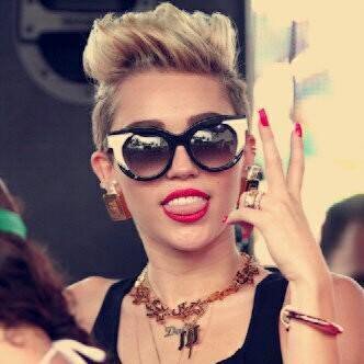 يٌ عسَآنيْ مآ انحرَم منَ روّح ،آصبحتٌ بَ حيآتيٌ كلَ شيٌء ♥