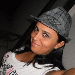 LindonaraMLima's profile picture. Precisamos parecer um pouco com os outros para compreender os outros, mas precisamos ser um pouco diferentes para amá-los.