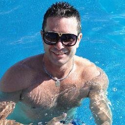 Não Vou Ficar Aqui me Dando adjetivos! Rs (mas sou Bem legal!) Rs rs rs QUALQUER DÚVIDA, PERGUNTA LÁ NO POSTO IPIRANGA.....