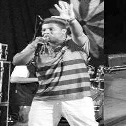 Sou Musico Católico,  servo disponível para a Igreja de Deus. Casado e Feliz na Proposta de Deus em minha Vida.