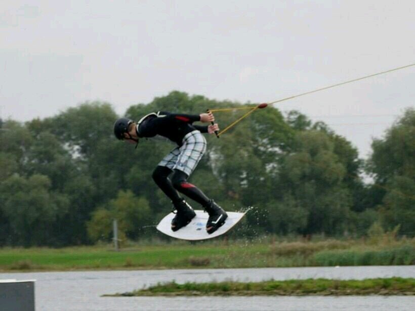 Wakeboards/wakeskates at box end. Youtube: https://t.co/RVo9xgpEGC