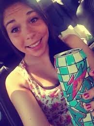 lolinieto357's profile picture. A veces creemos que la vida nos traiciona, cuando solo nos quiere dar una simple leccion en cada obstaculo de cada dia.