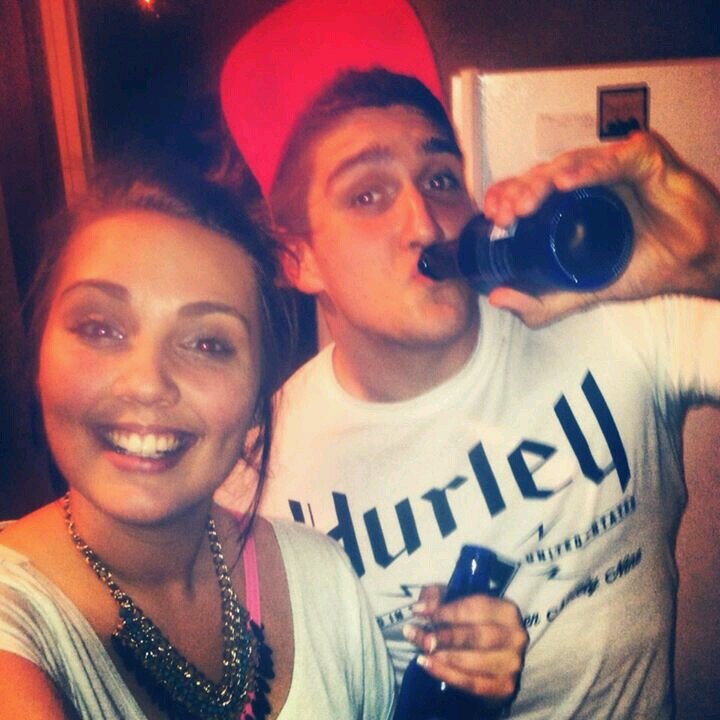 Bernie_Swags's profile picture. I Wanted To Marry My DREAMS. So I Cheated On FEAR And Broke Up With DOUBT.