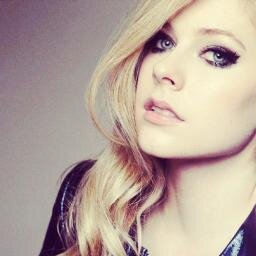 Curta a nossa pagina no Facebook → https://t.co/EREWyB19J9
Gata, dlç, gatosa, kawaii, sdç MINHA @avrillavigne ♥