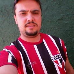 apaixonado por cerveja,futebol,chimarrão e mulher bonita,torcedor do multicampeão São Paulo FC