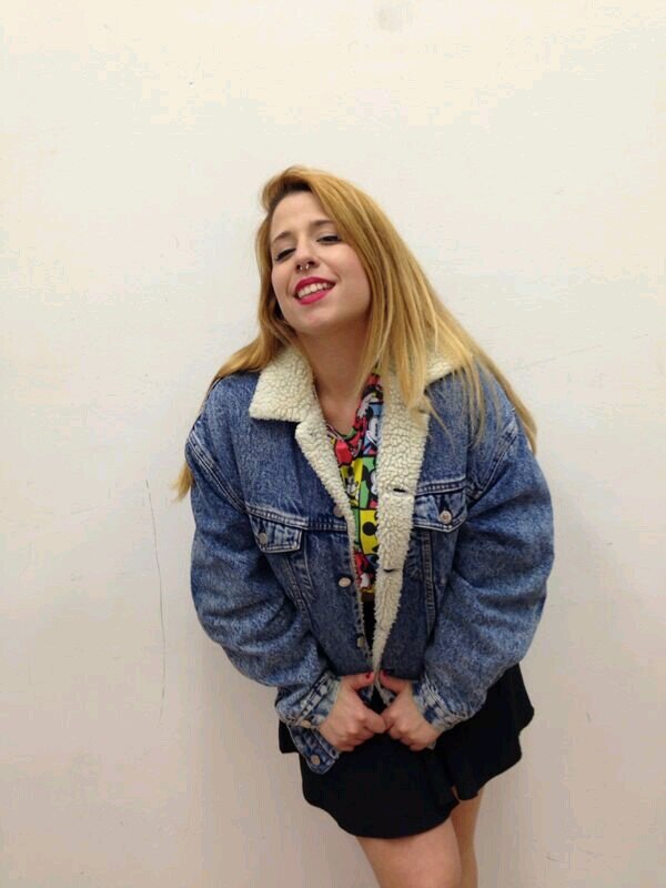 andreamena6's profile picture. convirtiendo inviernos en primaveras. Sufro dislexia sentimental. mi vida es una efimera utopia.En busca de la felicidad.