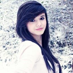 Moi c'est laila,  voila mon compte facebook https://t.co/gEOeiZTcuv. (j'arrive pas a suivre donc patience :p) ♥
