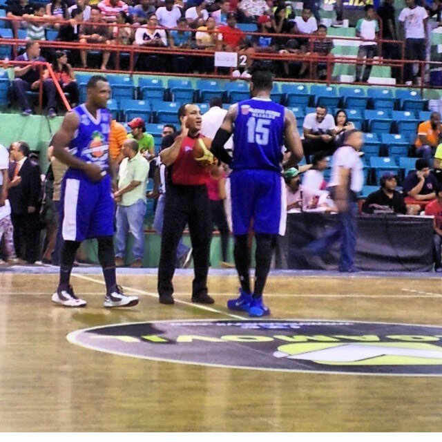 capitan del equipo matica, baloncestista vegano maneger de mi pupilo en music @carlosuzi no se diga mas ah mi cuenta de facebook  --https://t.co/aLumGHVtqX