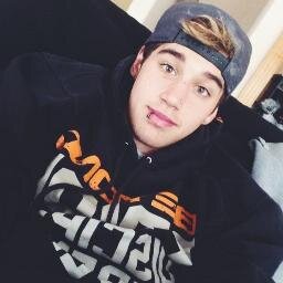 Hey it's Luke, I'm a aussie you guys might know my twin brother Jai, he's a douche 1/5 Janoskian Married to  @Steph_Holness_  She my everything.