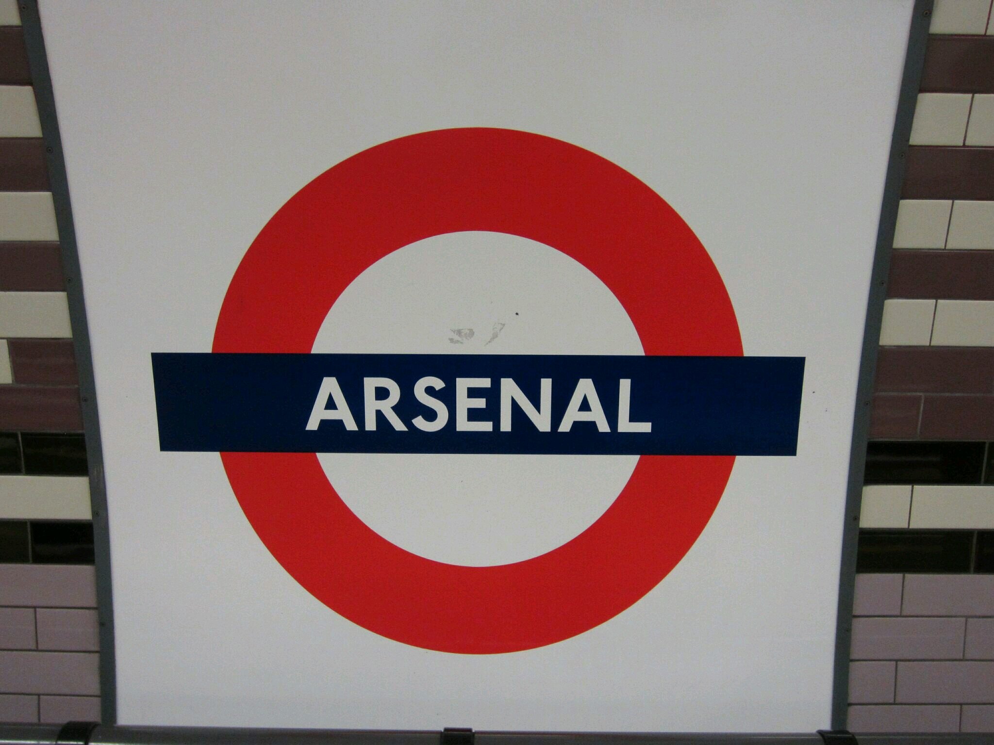 dgillard83's profile picture.