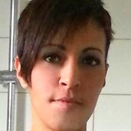 Mode ontwerpster, mode docent, stylist, organisator Calami literatuurwedstrijd en moeder (lees: schoonmaakster, luierverschoonster, snoetenpoetster etc. etc.)