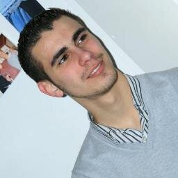 RobinLeos's profile picture. 