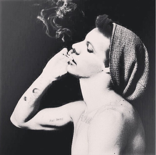 Follow @softkittyzouis please xx