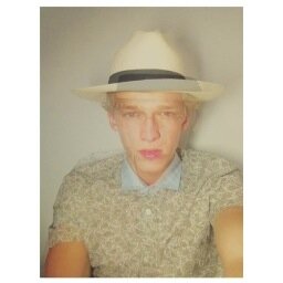 hi can you follow my main @codyxdemi thanks