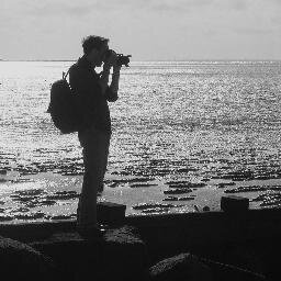 Nantais de cœur, voyageur intermittent, passionné de la mer, amateur de photo.
Photo #argentique, #Voile, IT, Amérique latine.. des tweets en vrac.