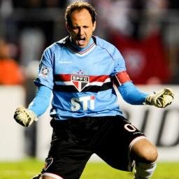 Olé Olé Olé Olé eu souSão Paulo de Coração eu so do time que vai ser o campeão #AvantemeuTricolor... #EuQuero #EuPosso #EuConsigo