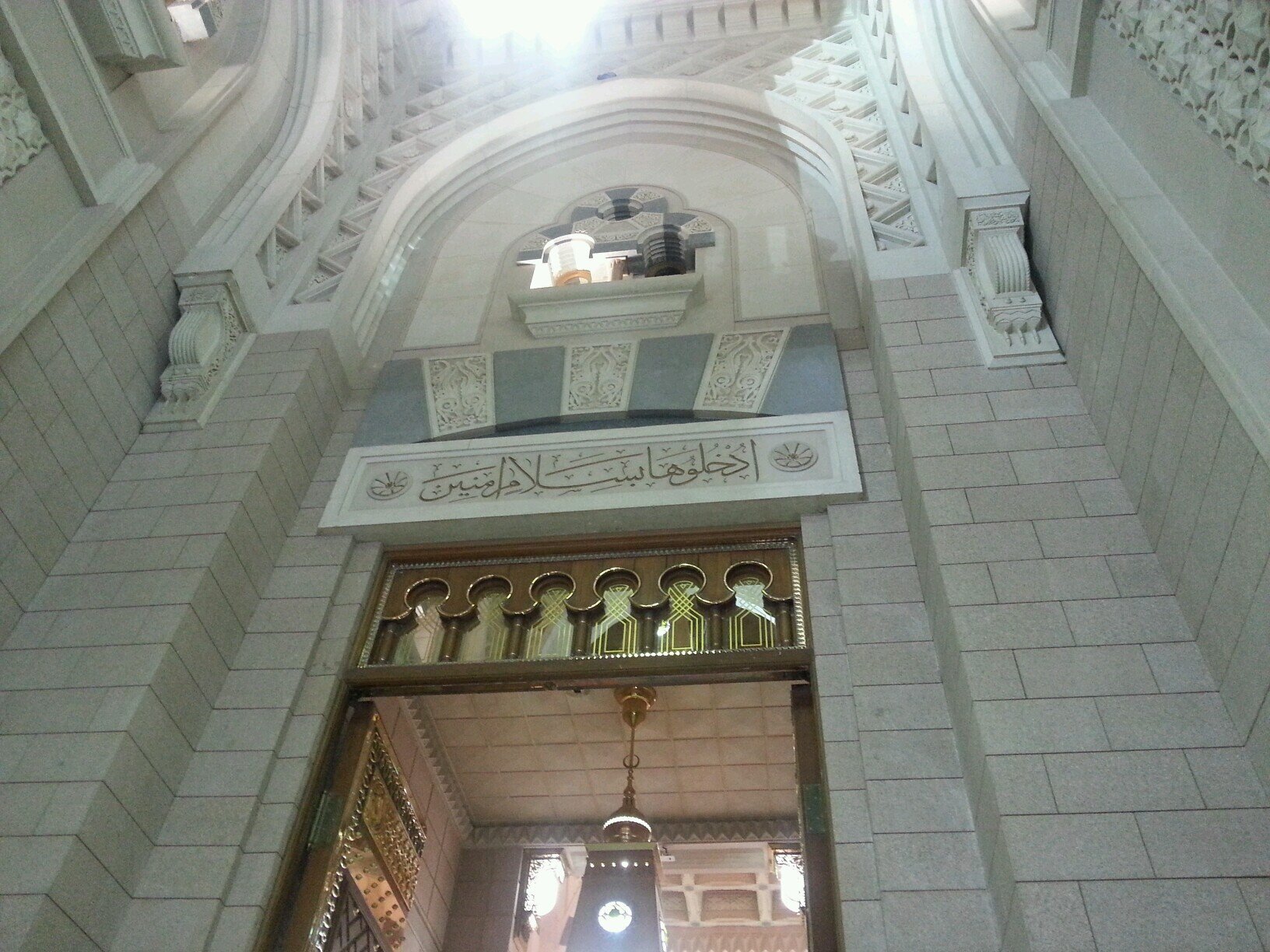 ‏‏‏عُقَد..!