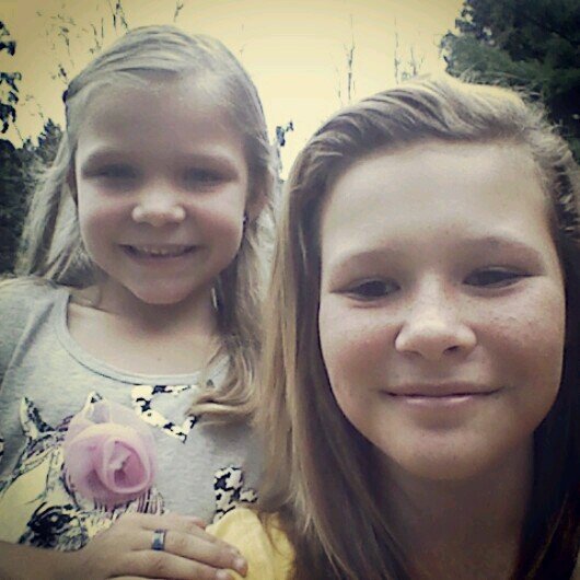 Hey! Im Taylor! follow me and I always follow back!♥