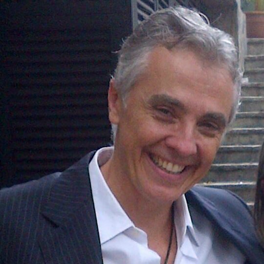 Superviviente y con valentía ante lo que venga, curioso por la vida y el                             conocimiento.