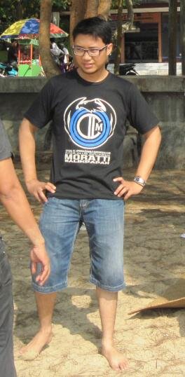 I could be brown, I could be blue, I could be violet sky.. ♡ @fifianayu