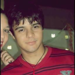 Seguindo a vida, Deus acima de tudo(Y.
http://t.co/wr1BwHOs0t ------'
Segue ?