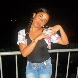 Sou como você me vê.
Posso ser leve como uma brisa ou forte como uma ventania,
Depende de quando e como você me vê passar.Reddio