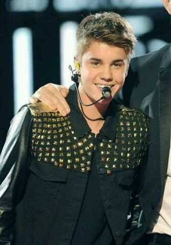 Grateful for justin's existance, faithful no matter the distance. Always supporting that sexy man from Stratford, Ontario, Canada. ♥