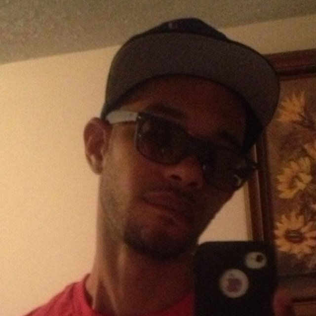 follow @hoodrichflyboyz
