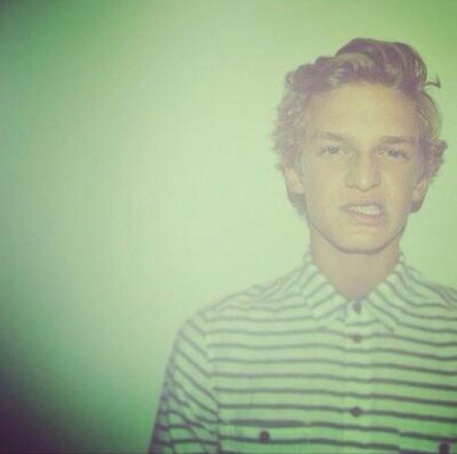 u dont need to follow this so follow my main @codysfangirlin ifb☻☻