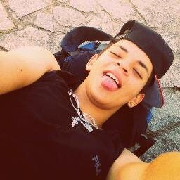 http://t.co/PkIdGtbM5B    Deus tá comigo hj amanha e sempre (y)