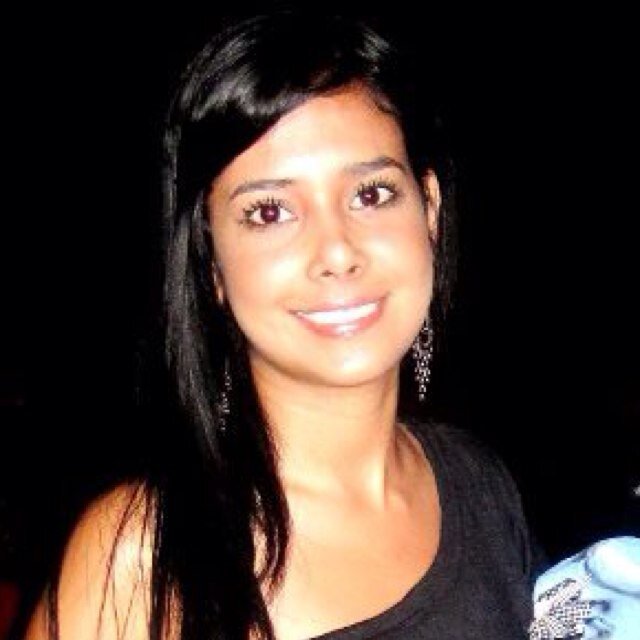 CAROLMARCIAL's profile picture. 