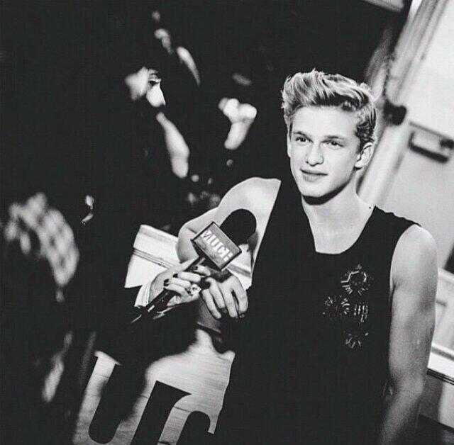 ☻ follow my main @codysfangirlin ifb just askk
