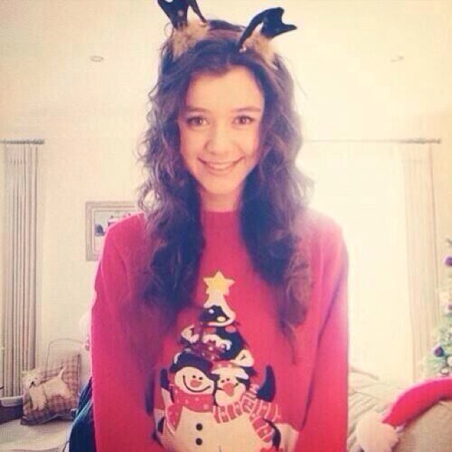 LARRY FORNEVER ELOUNOR FOREVER! 

THEY ARE HAPPY STOP EITH THIS LARRY BULLSHIT!