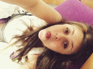 É possível encontrar a felicidade mesmo nas horas mais sombrias, se a pessoa se lembrar de acender a luz. Alvo Dumbledore