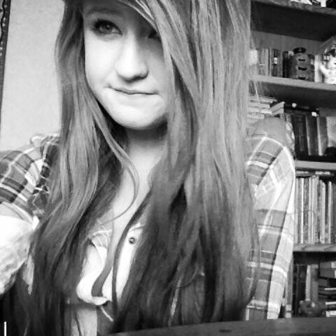 I like food / I follow back / I love heavy metal